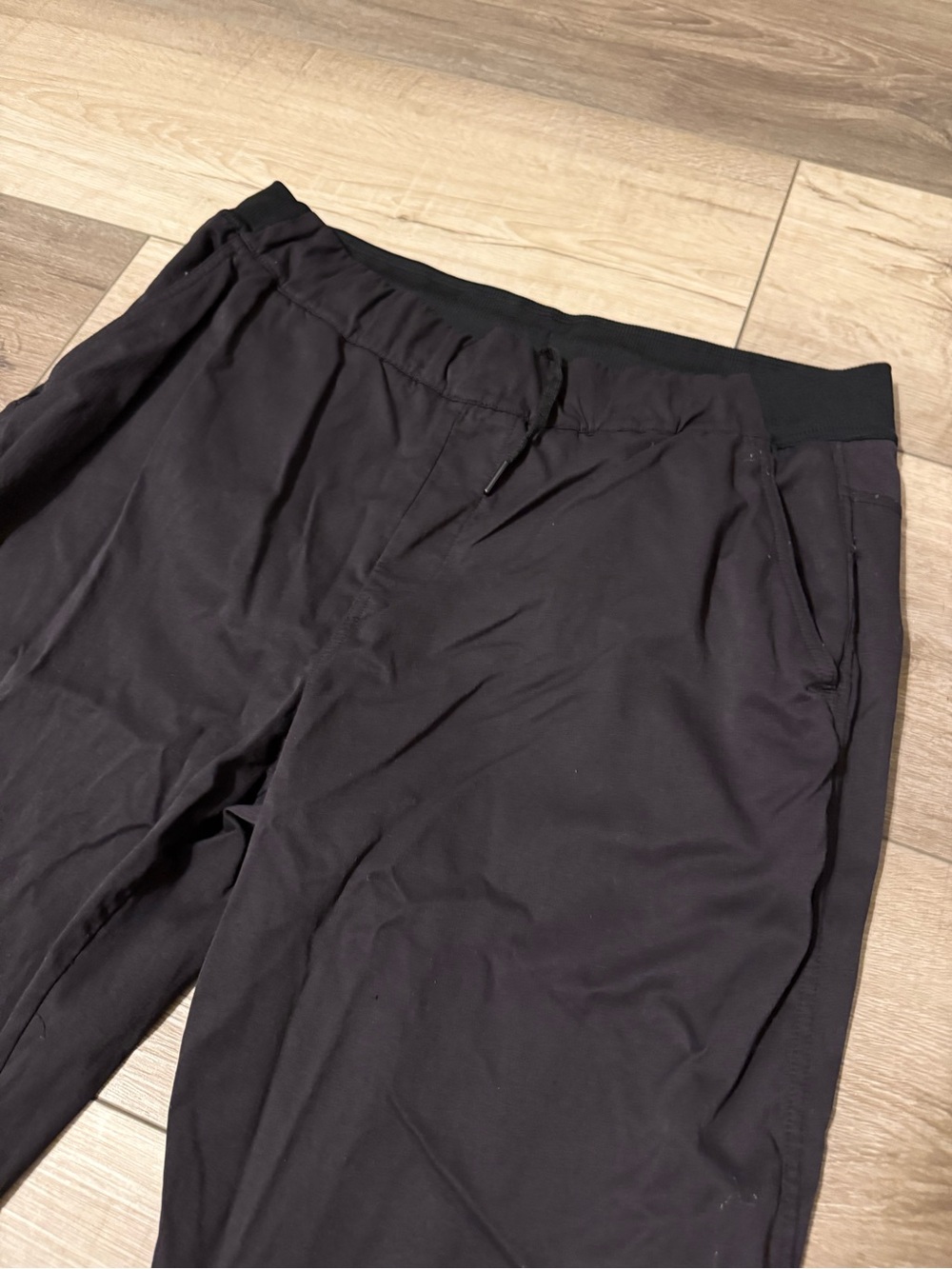 The North Face Black Lightweight Drawstring Joggers - Picture 2 of 7